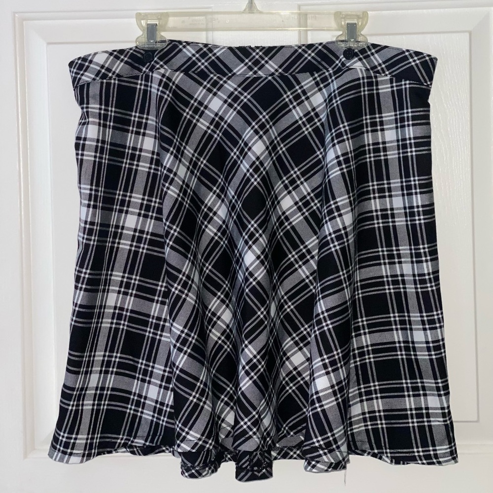 Tripp NYC plaid skirt with buttons